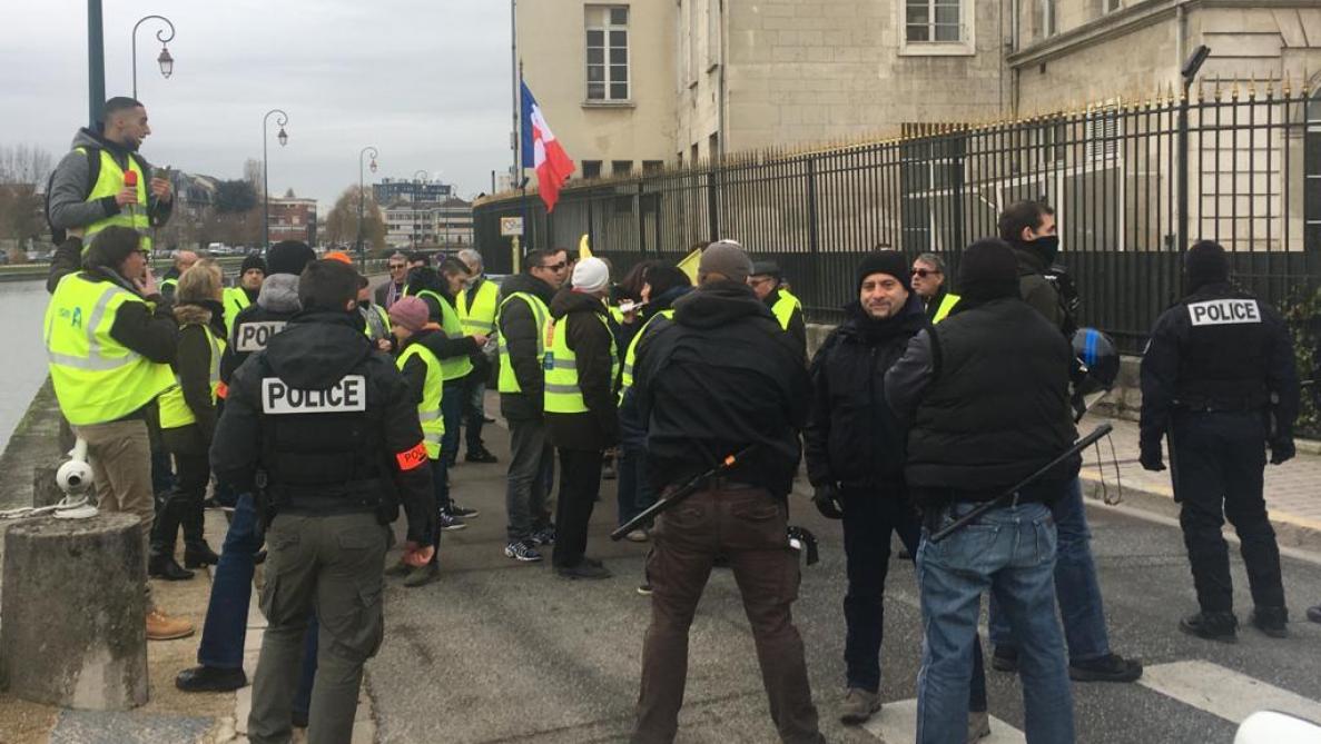 Vidéo Troyes Nouveau Samedi De Mobilisation Pour Les