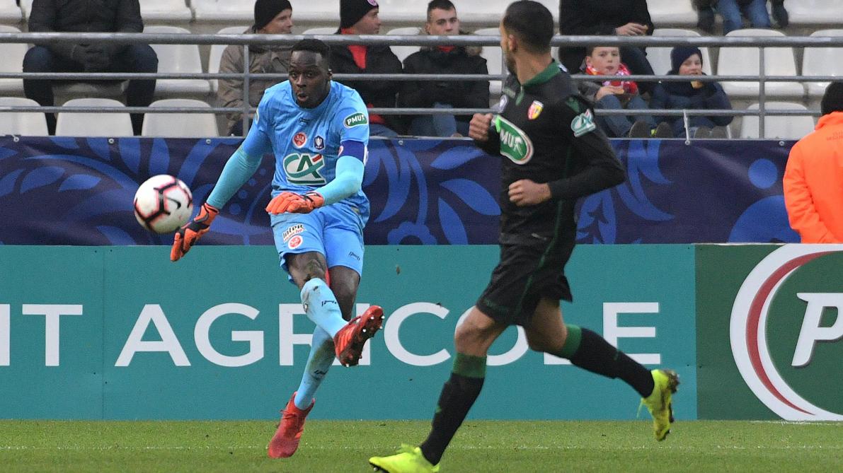 Mendy Prolonge Au Stade De Reims Zeleni Selectionnable