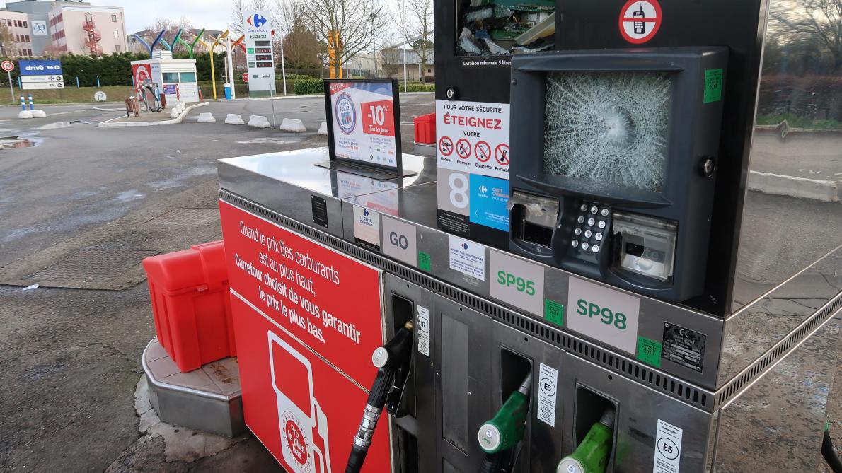 La stationessence de Carrefour à Laon a été sacagée cette nuit