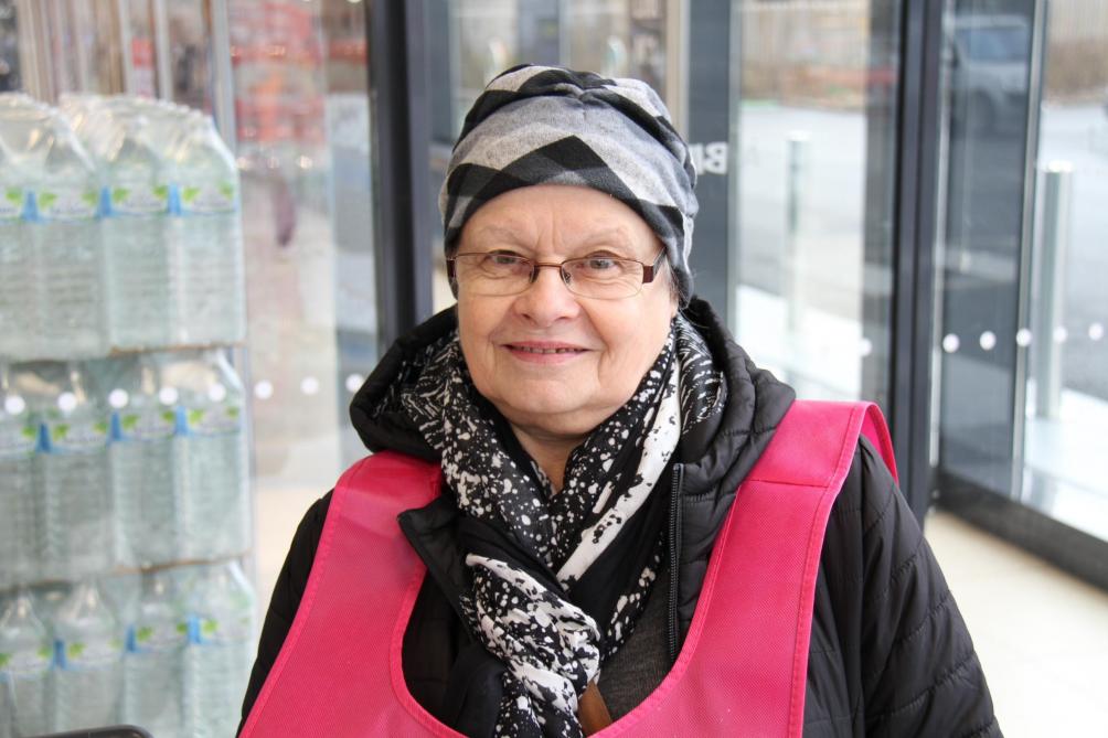 Marie Claude Benevole Aux Restos Du Coeur D Hirson Depuis 4 Ans