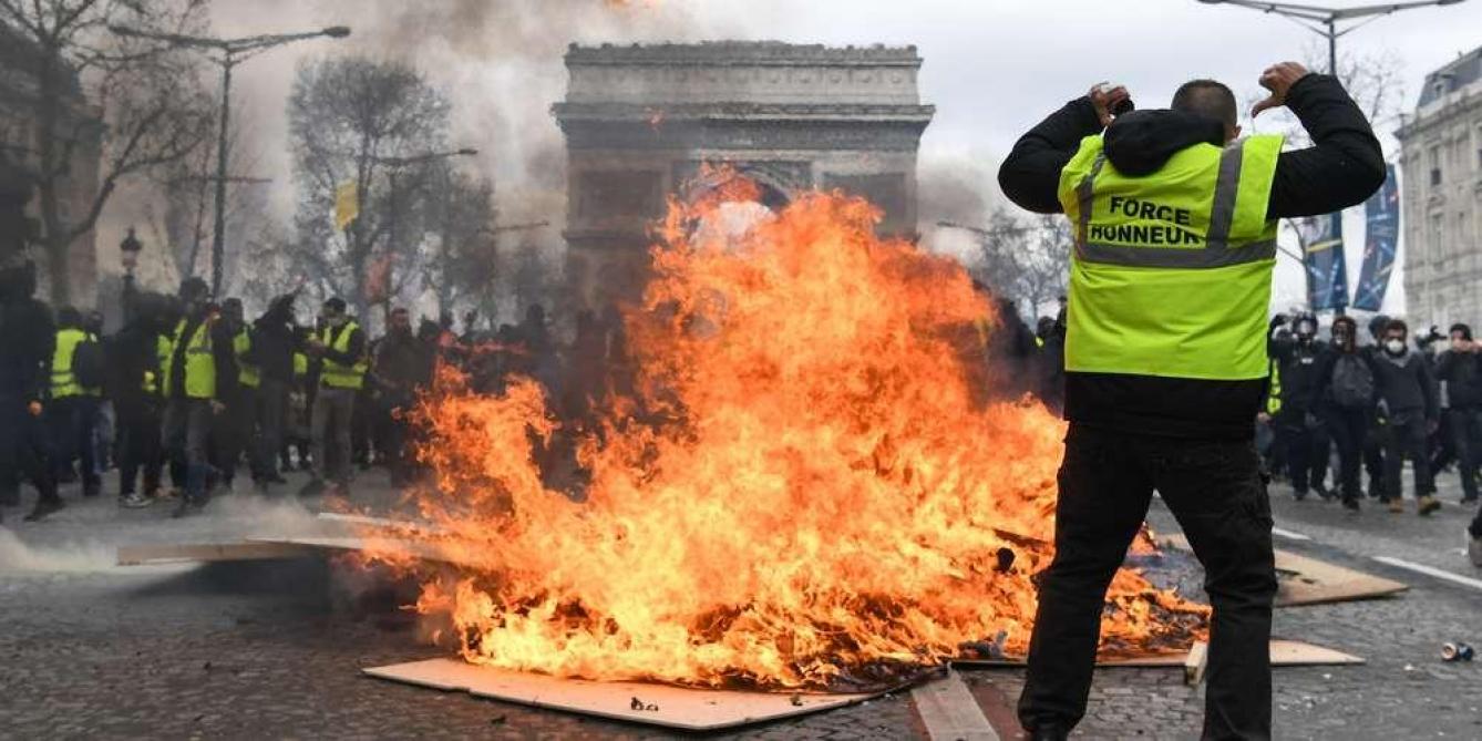 Un Gilet Jaune De Charleville Placé En Garde à Vue à Paris
