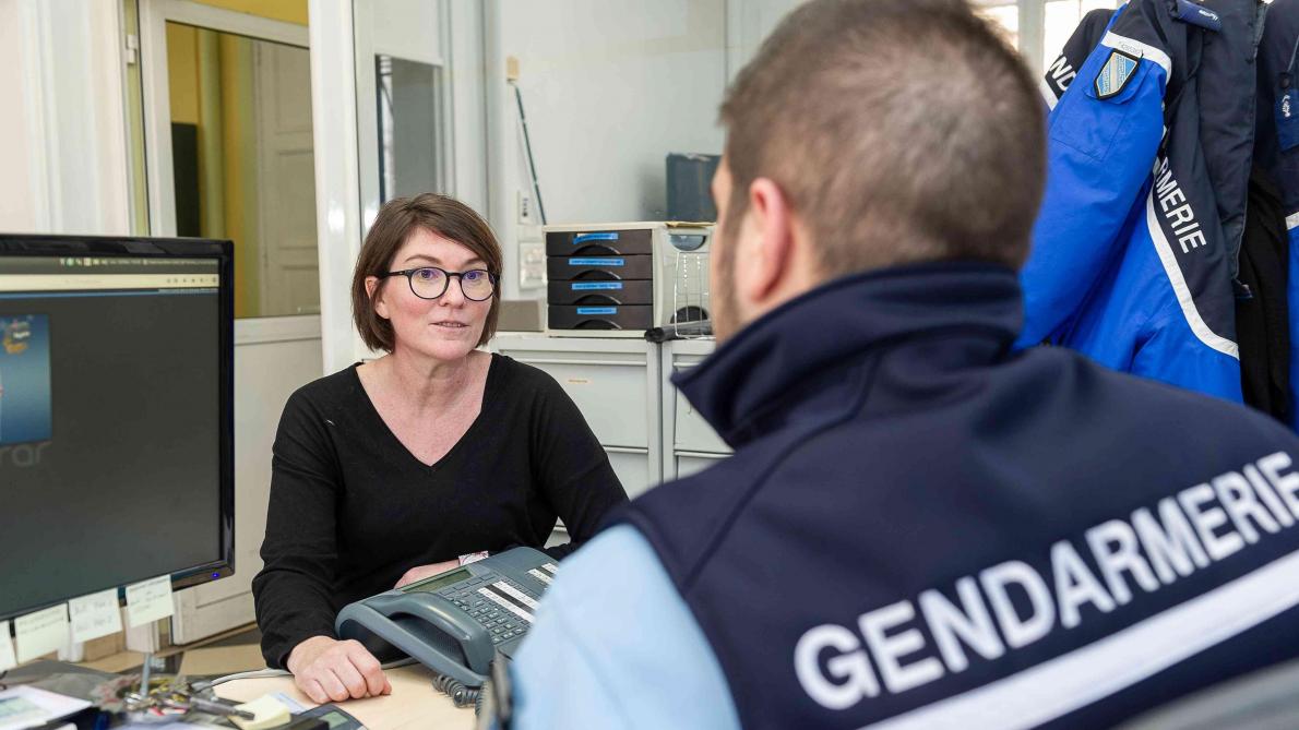 Police Et Gendarmerie Une Intervenante Sociale S Installe Au Poste