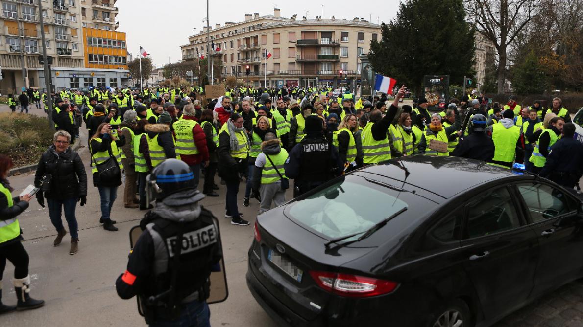 Où En Sont Les Gilets Jaunes Dans Laube