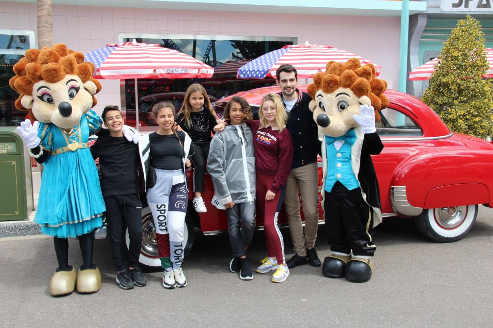Les Kids United en tournage à Nigloland - Journal L'Est ...