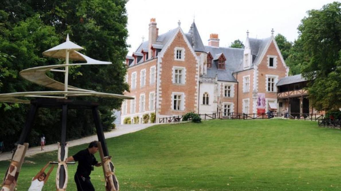 Escalier Double Révolution Amboise Pour La Commemoration Des 500 Ans De La Mort De Leonard De Vinci Macron Recoit Mattarella Pour Se Reconcilier