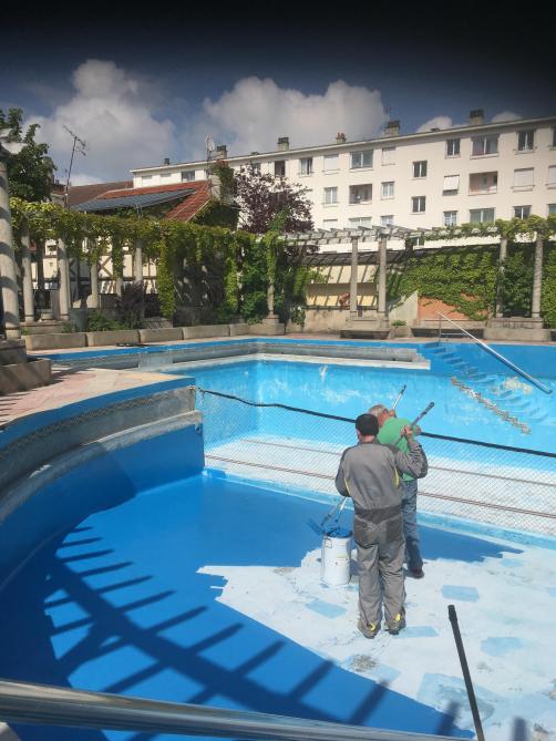 Cure De Jouvence Avant Lété Pour La Piscine Art Déco Du Tennis Club