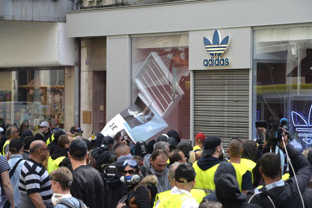 Videos Photos Gilets Jaunes Reims Panse Ses Plaies Après