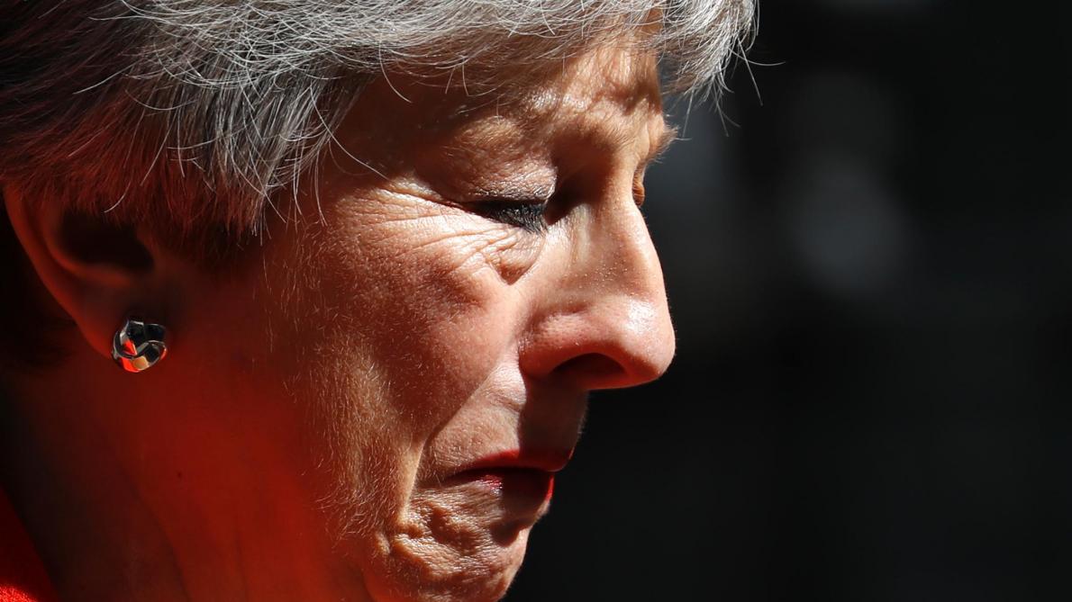 Les larmes de Theresa May - Elle