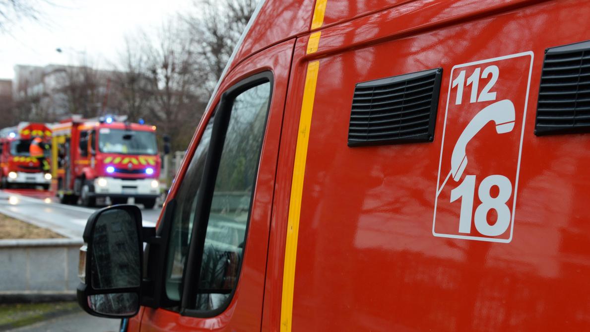 Maubert Fontaine Un Feu De Voiture Eteint