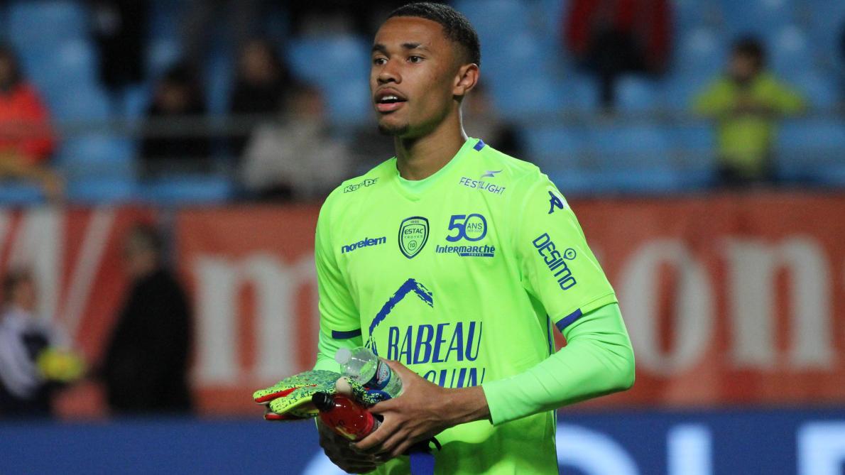 B9719832612Z.1_20190604180743_000+GVADP5