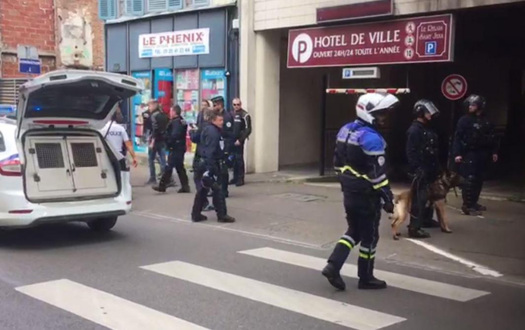 Vidéos Interpellation Dun Gilet Jaune à Troyes Ce Samedi