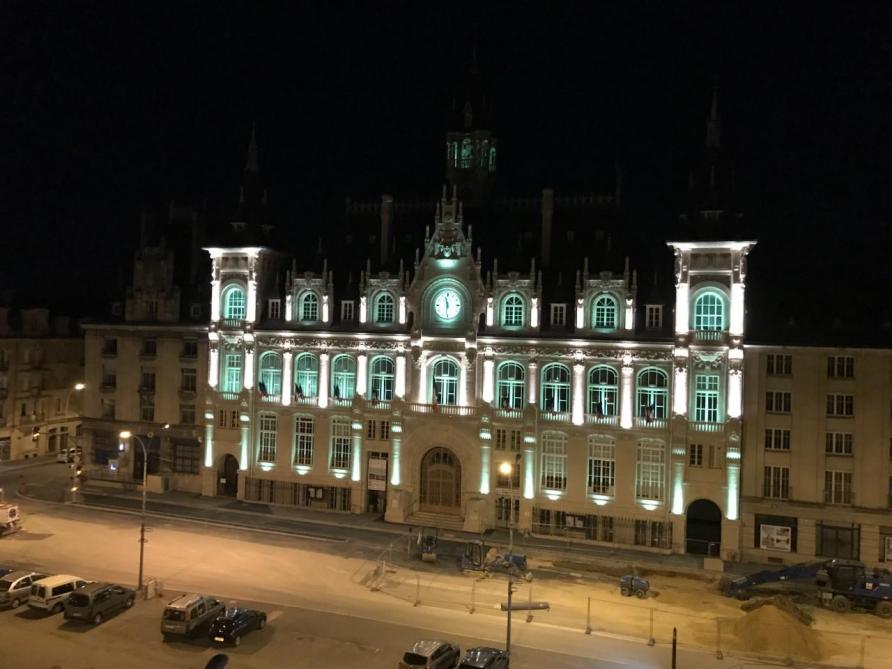 Premiers Tests D Eclairage De L Hotel De Ville A Charleville Mezieres