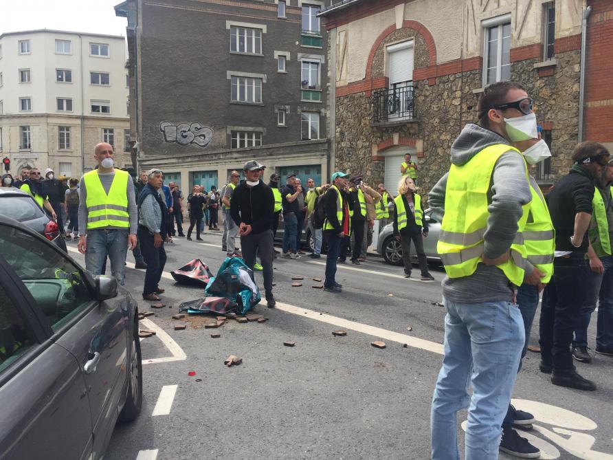 Acte 27 Des Gilets Jaunes Manifestation à Paris Vidéo En