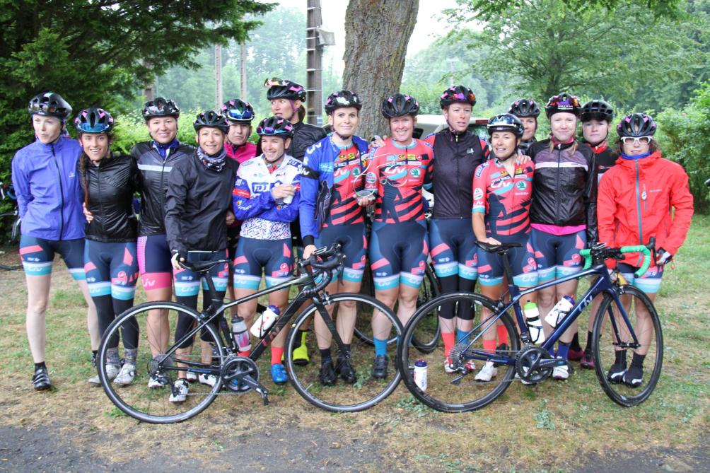 A Bucilly Des Jeunes Femmes Veulent Promouvoir Un Tour De France Feminin