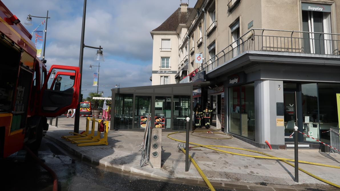 Le feu dans un commerce du centre-ville à Château-Thierry ...