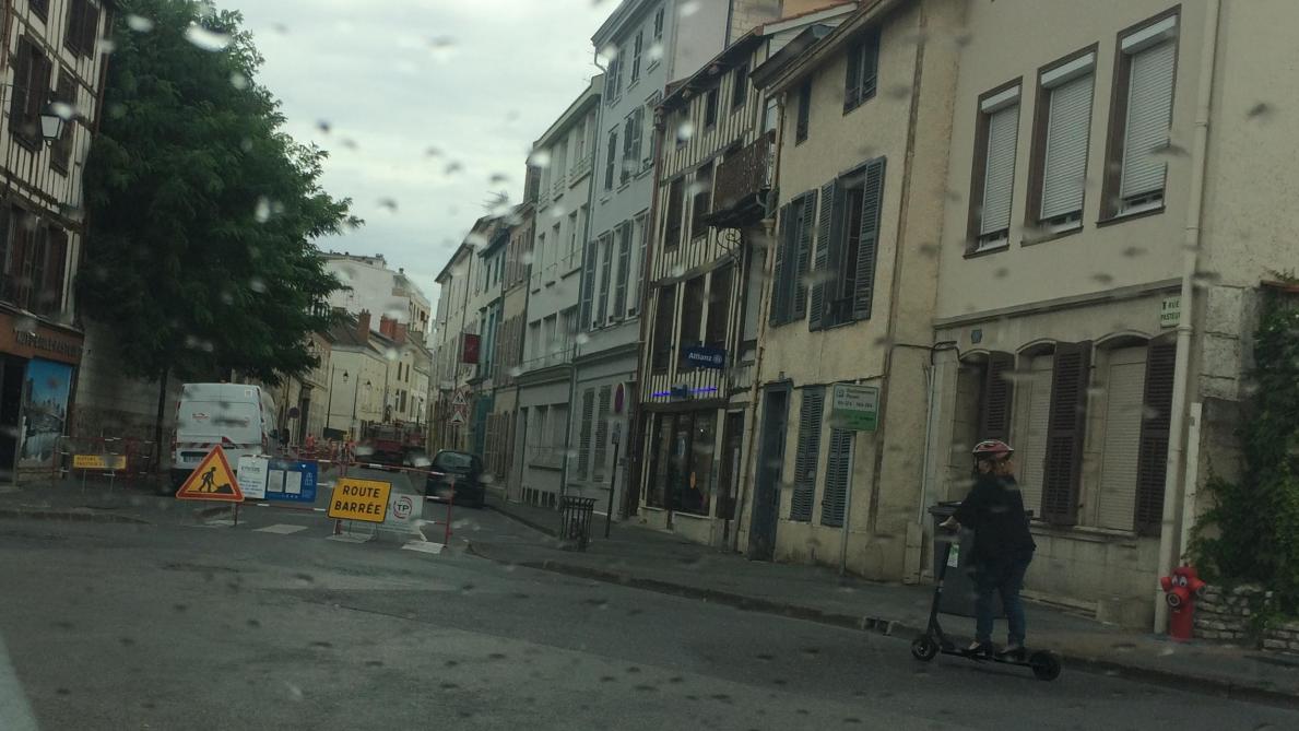 Pourquoi la rue Pasteur est en partie bloquée à ChâlonsenChampagne Pourquoi la rue Pasteur est en partie bloquée à ChâlonsenChampagne