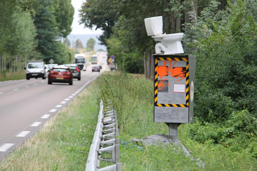 Les savoyards ne rigolent plus avec les radars B9720543442Z.1_20190811200645_000%2BGLOE7T2I0.1-0
