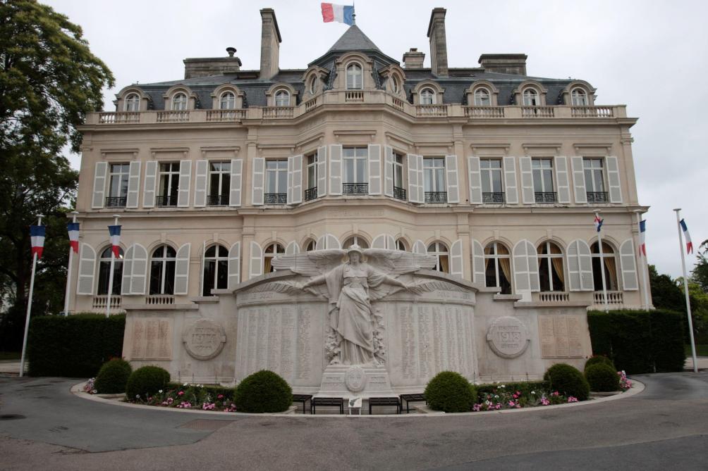 L Hotel De Ville D Epernay A 100 Ans