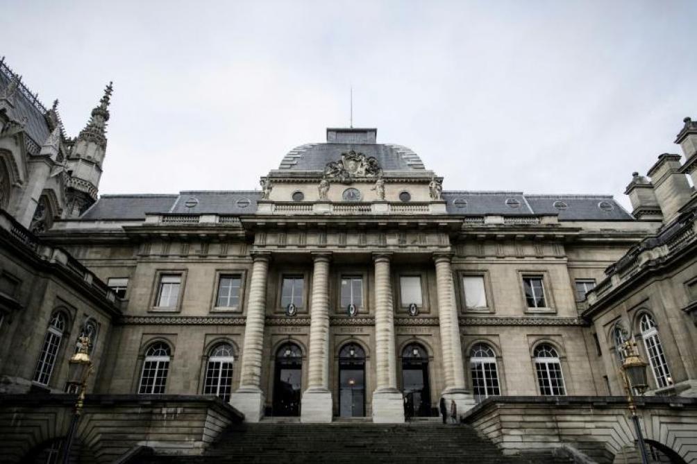 Attentat Paris 11 - Trois Ans Apres L Attentat Rate Pres De Notre Dame Cinq Femmes Radicalisees Devant La Justice Ce Lundi