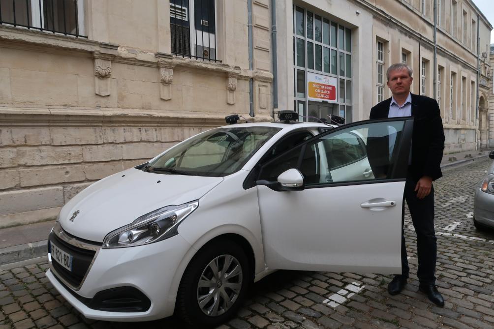 A Reims Cette Voiture Qui Traque Les Mauvais Payeurs