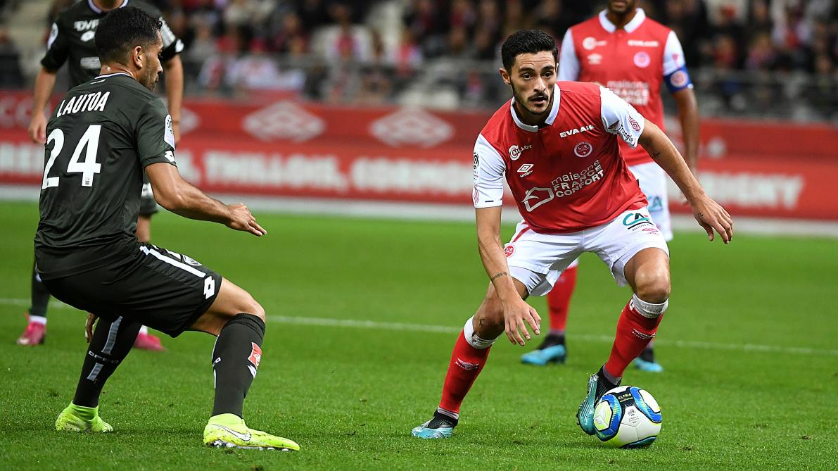 Football L1 Douche Froide Pour Le Stade De Reims