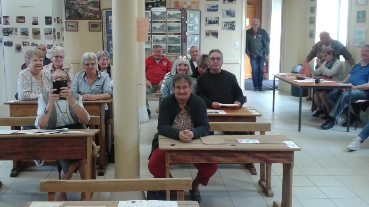 Sur Les Bancs De L Ecole Ce Dimanche A Cunfin