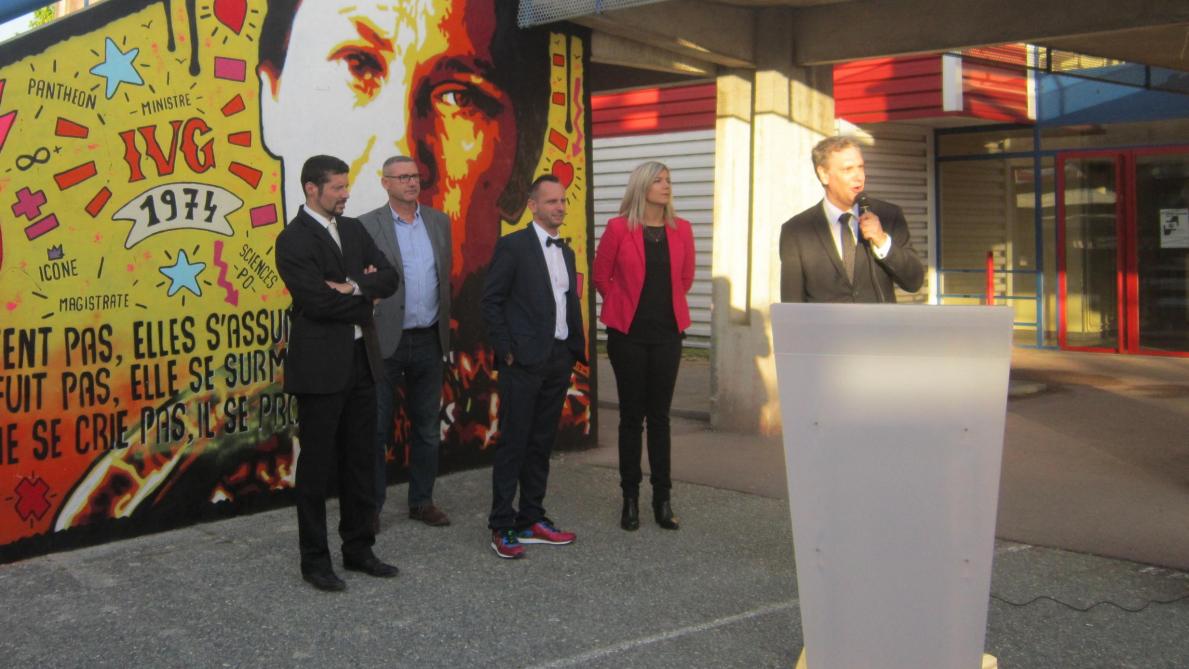 La Promotion Simone Veil A L Honneur Au College Eureka A Pont Sainte Marie