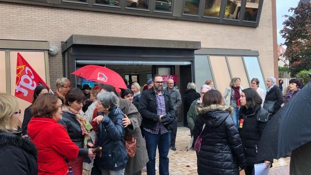 Video Les Employes De La Caisse D Allocations Familiales