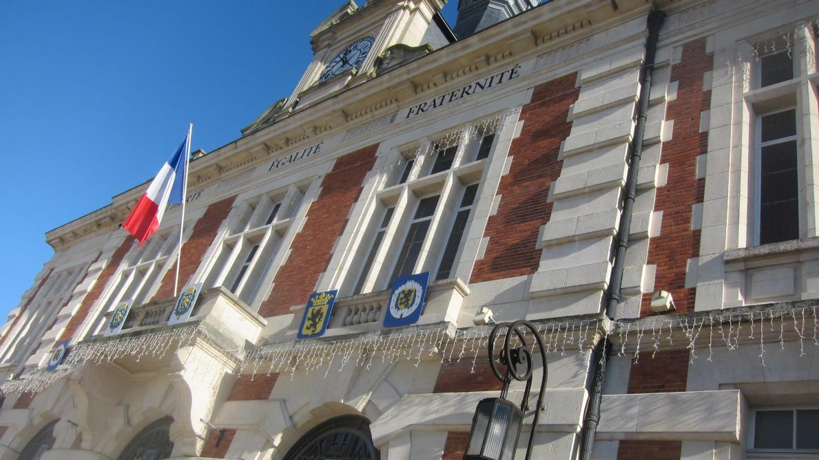 Chauny Le Maire Met Un Point Final Aux Commentaires Relatifs A La Situation De Sa Directrice