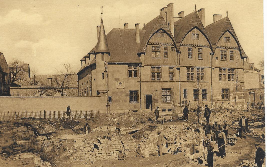Hier Aujourd Hui A Reims La Place Du Forum De 1923 A Nos Jours