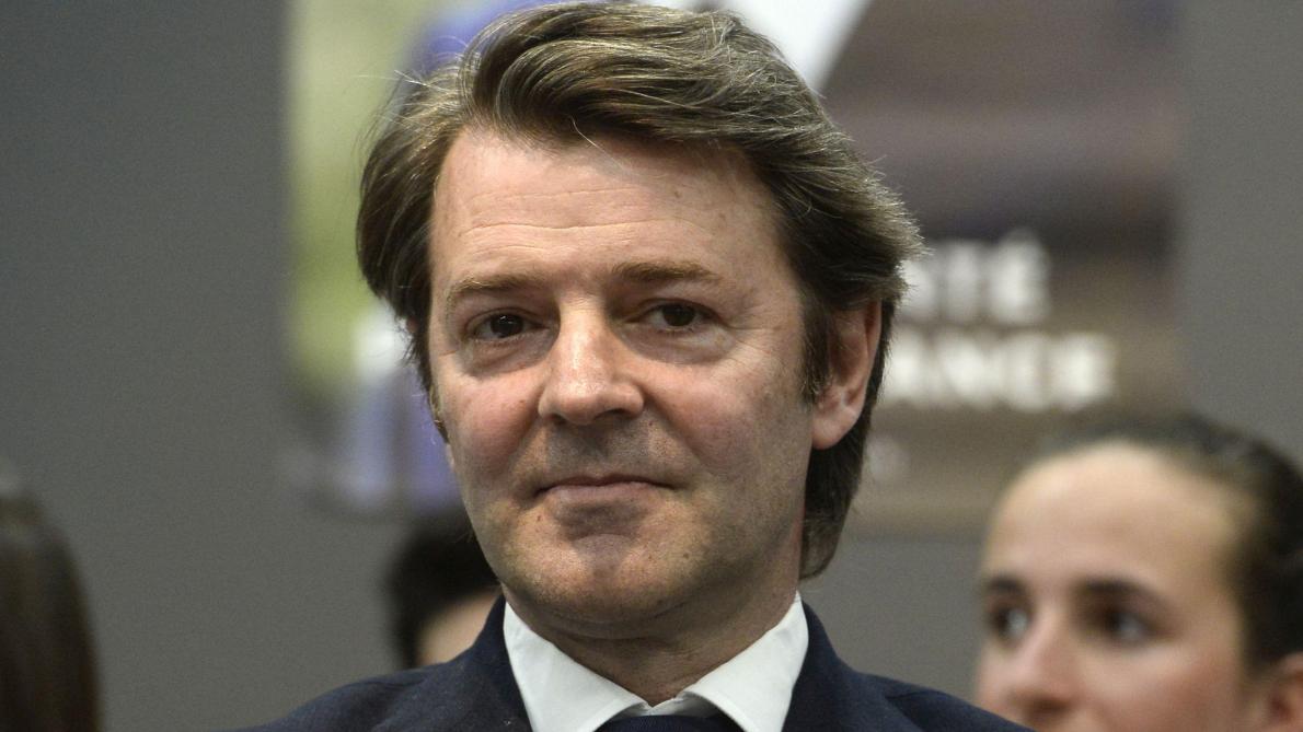 Au Congres De L Association Des Maires De France Face A Face Attendu Entre Francois Baroin