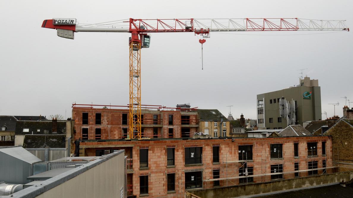 La Grue Sera Demontee Jeudi Sur La Chantier Des Anciens Clubs A Charleville Mezieres La Grue Sera Demontee Jeudi Sur La Chantier Des Anciens Clubs A Charleville Mezieres