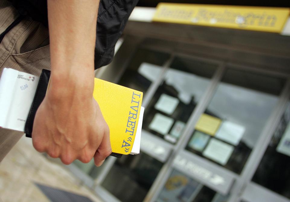 Les Francais Vident Leurs Livrets D Epargne Populaire