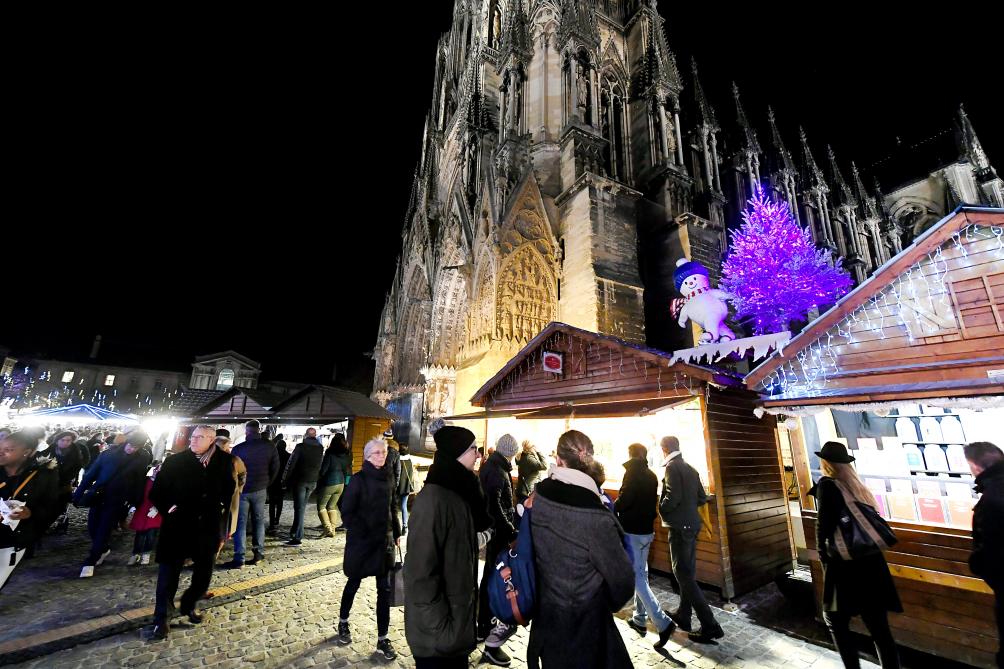 Chalet De Noel Reims Quand La Cathedrale De Reims Booste Le Marche De Noel