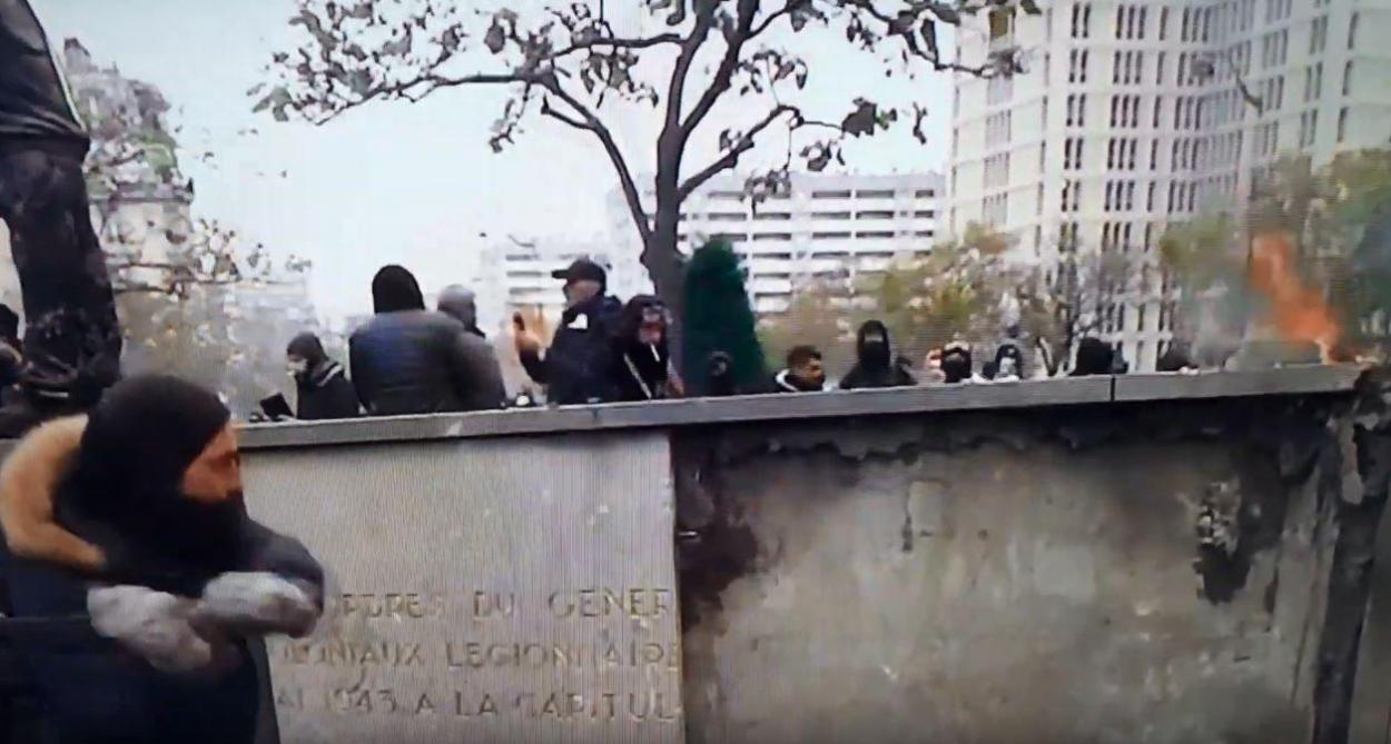 Gilets Jaunes Un Homme Placé En Garde à Vue Après La