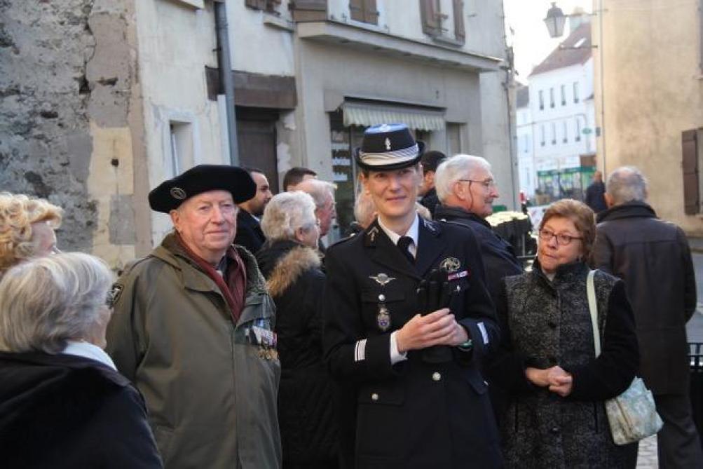 Pour sa première Sainte-Geneviève à Coulommiers, Delphine Scandella a voulu être au plus près de la population.