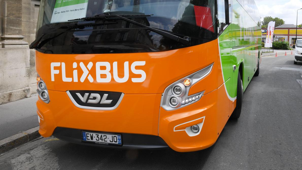 Greve Cinquante A Soixante Cars Macron Pourraient Etre Mobilises En Ile De France