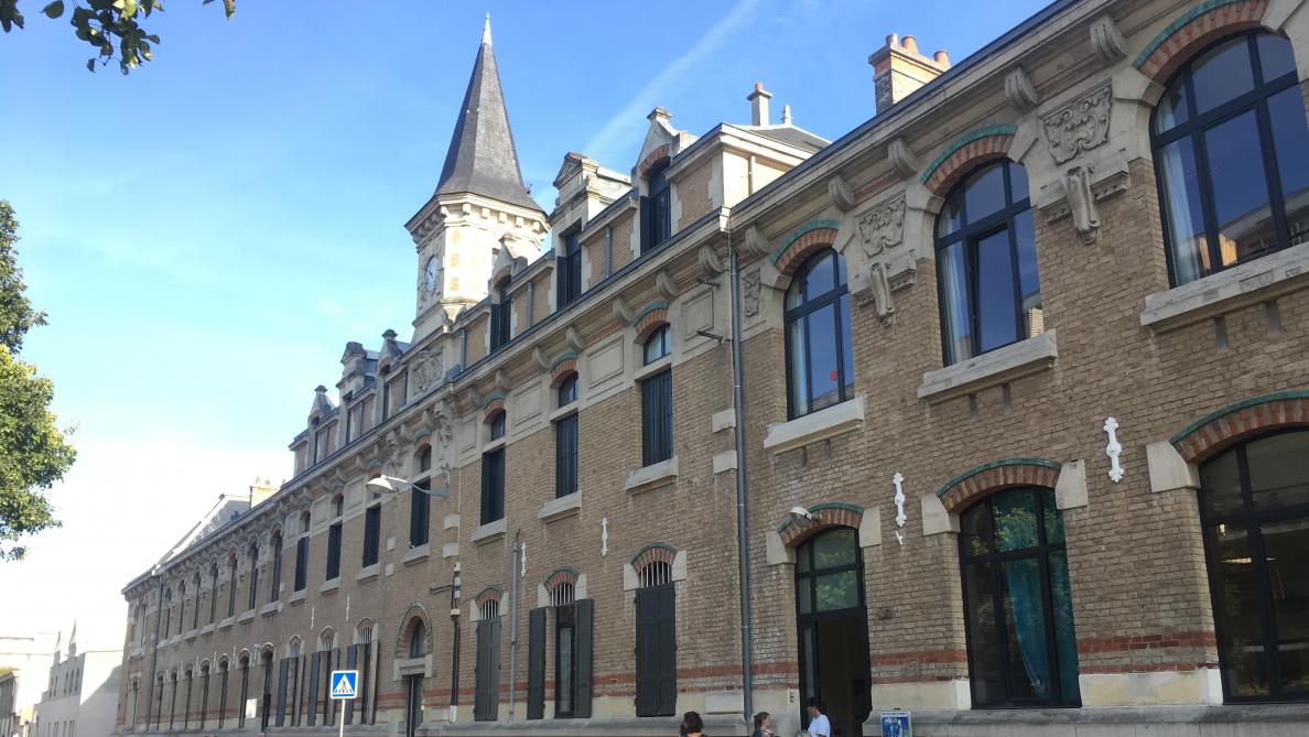 A Reims Une Ecole Sur Cinq Se Plaint D Un Menage Mal Fait