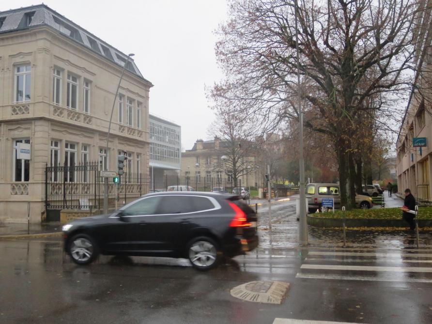 La Chambre De Commerce Et D Industrie Vend Certains De Ses Biens A