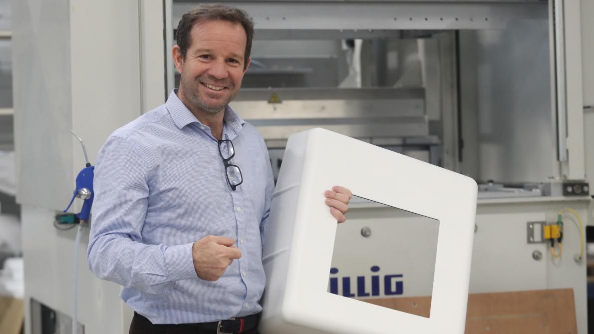 Plastiques De Champagne Change De Tete