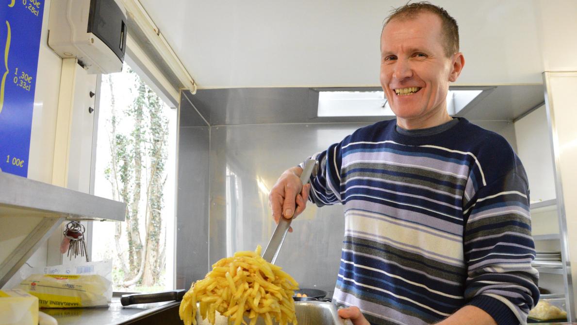Laurent Deconne Patron De La Baraque A Frites Chez Laurent A Vauciennes Est Decede