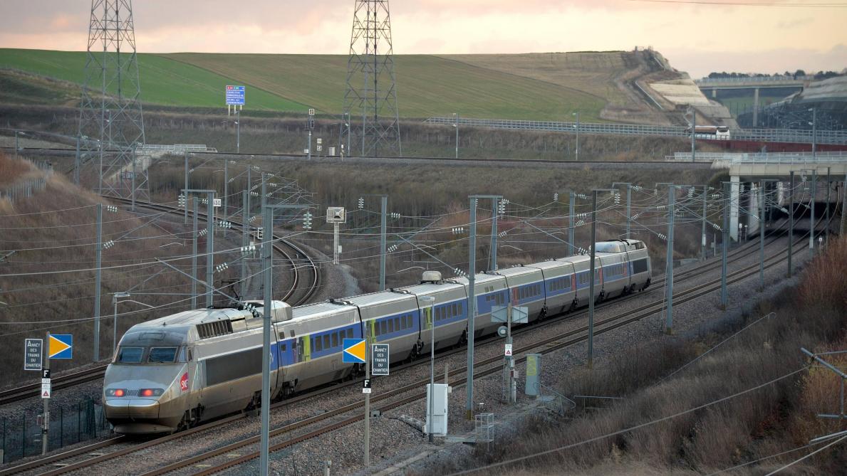 Greve La Sncf Prevoit De Faire Circuler 41 Des Tgv Et Intercites Les 23 Et