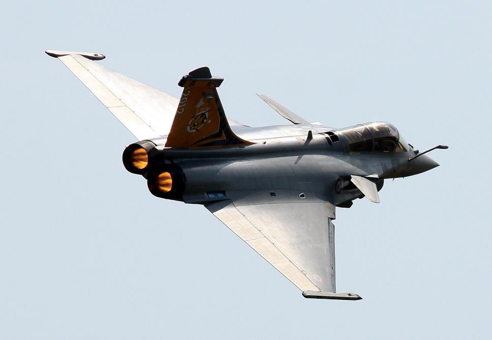 Sud Ouest Un Rafale Decolle Pour Intercepter Un Boeing Qui Ne
