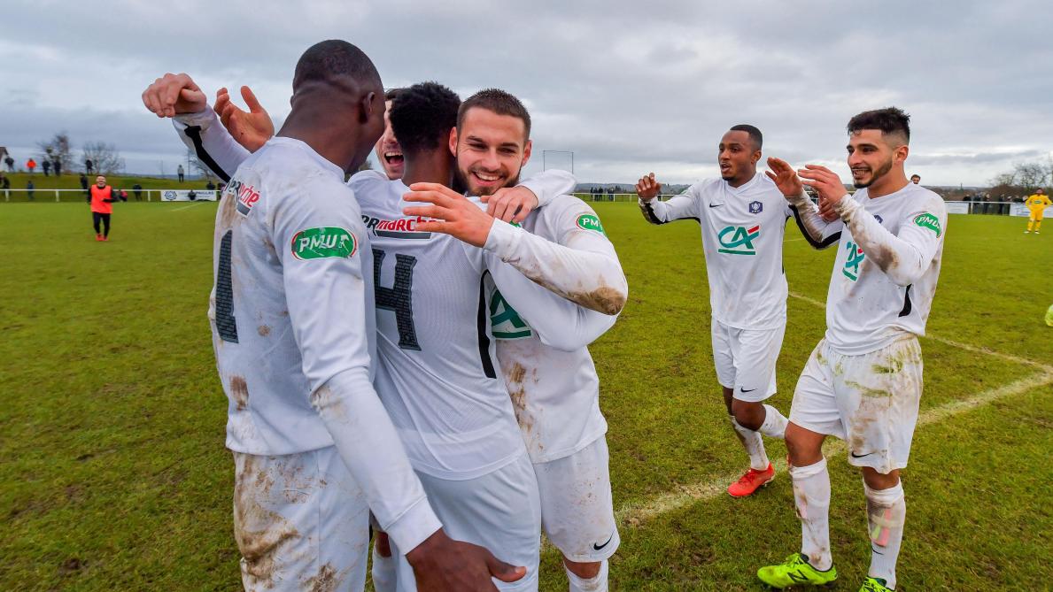 Football Coupe De France 32e De Finale J 2 Les Joueurs De Prix Les Mezieres N Ont Pas Fait De Folie Pendant Les Fetes