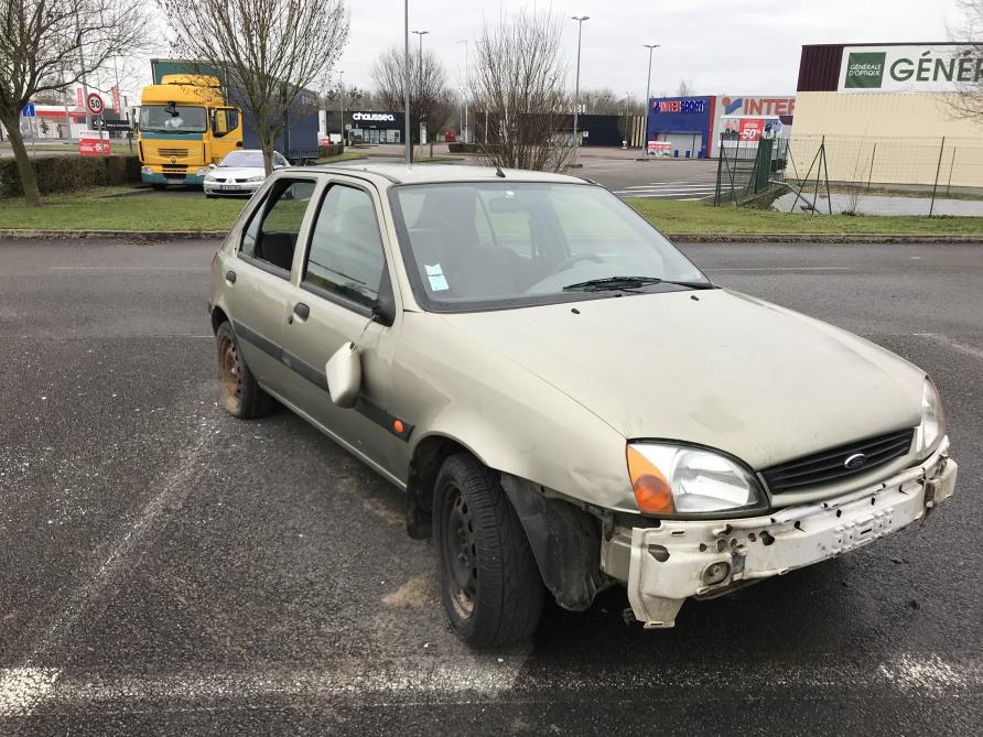 Laon Ces Voitures Abandonnees Qui Pullulent En Ville