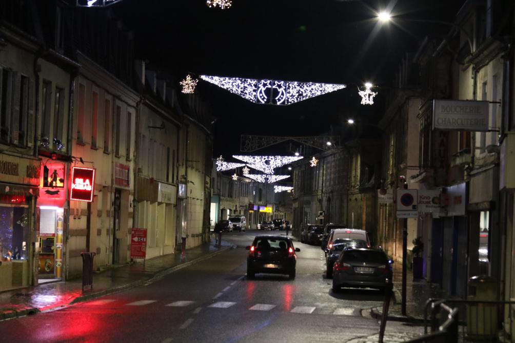 On Vous Explique Pourquoi Moins De Luminaires Ont Ete Installes