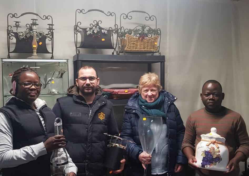 Vente D Articles Autour Du Champagne Chez Emmaus A Tours Sur Marne