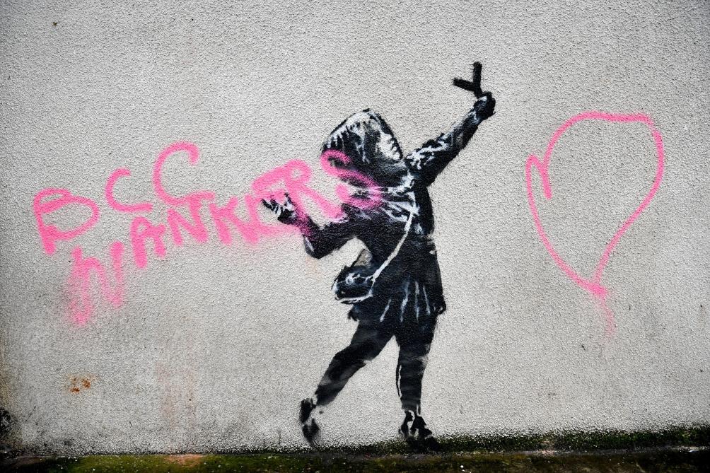 La nouvelle œuvre de Banksy réalisée pour la SaintValentin déjà vandalisée