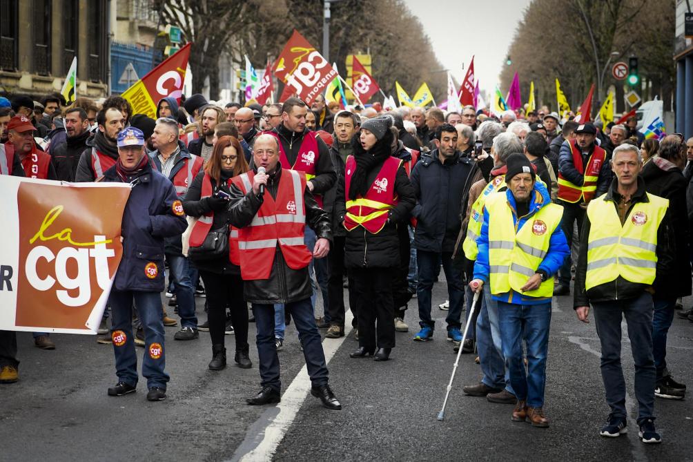 Reims 500 Manifestants Defilent Contre La Reforme Des Retraites