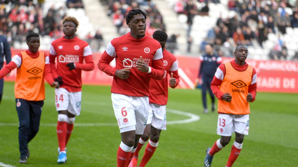 Football (Ligue 1). Le défenseur du Stade de Reims, Axel Disasi ...